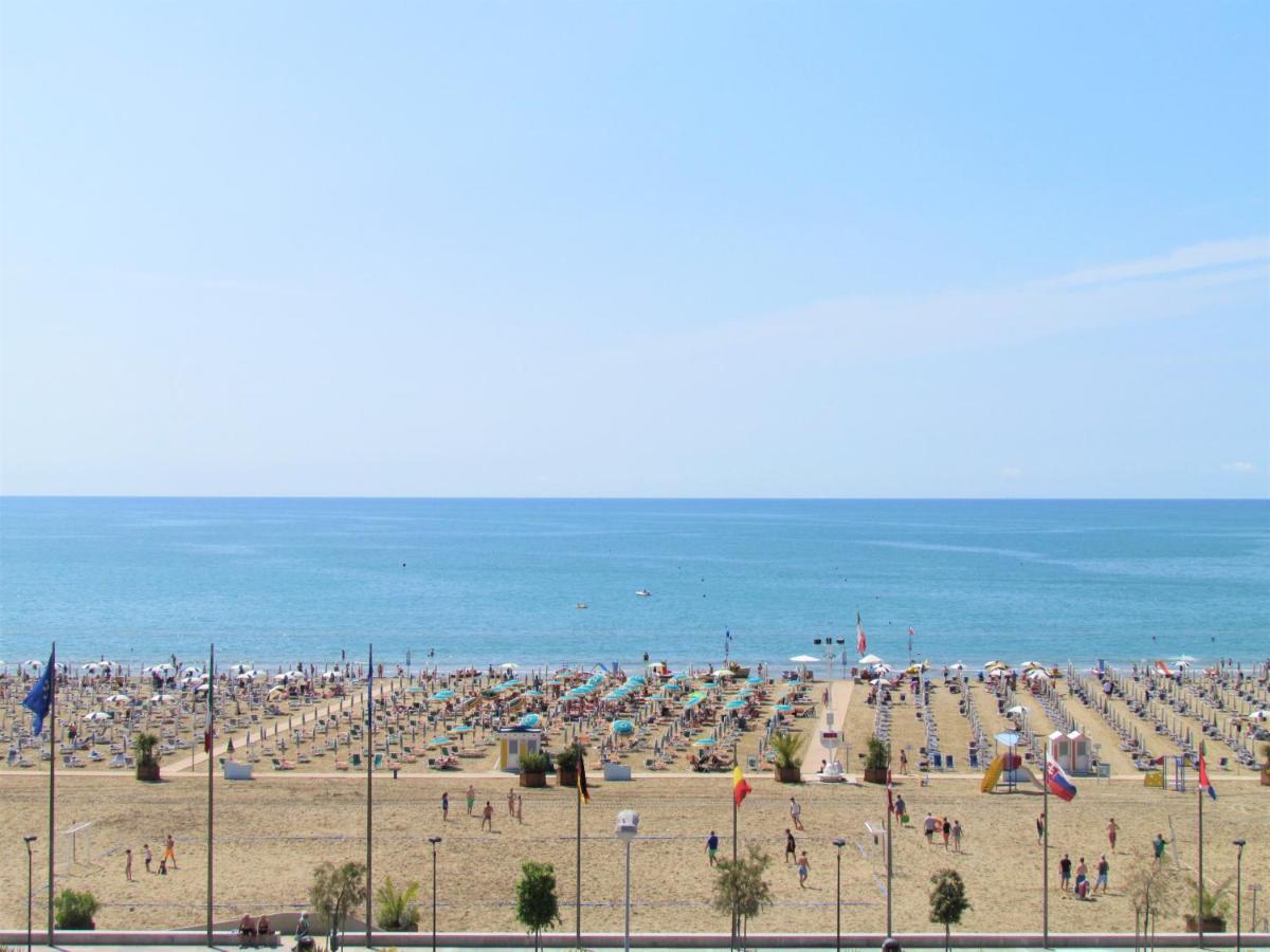 Condominio Zenith ビビオーネ エクステリア 写真